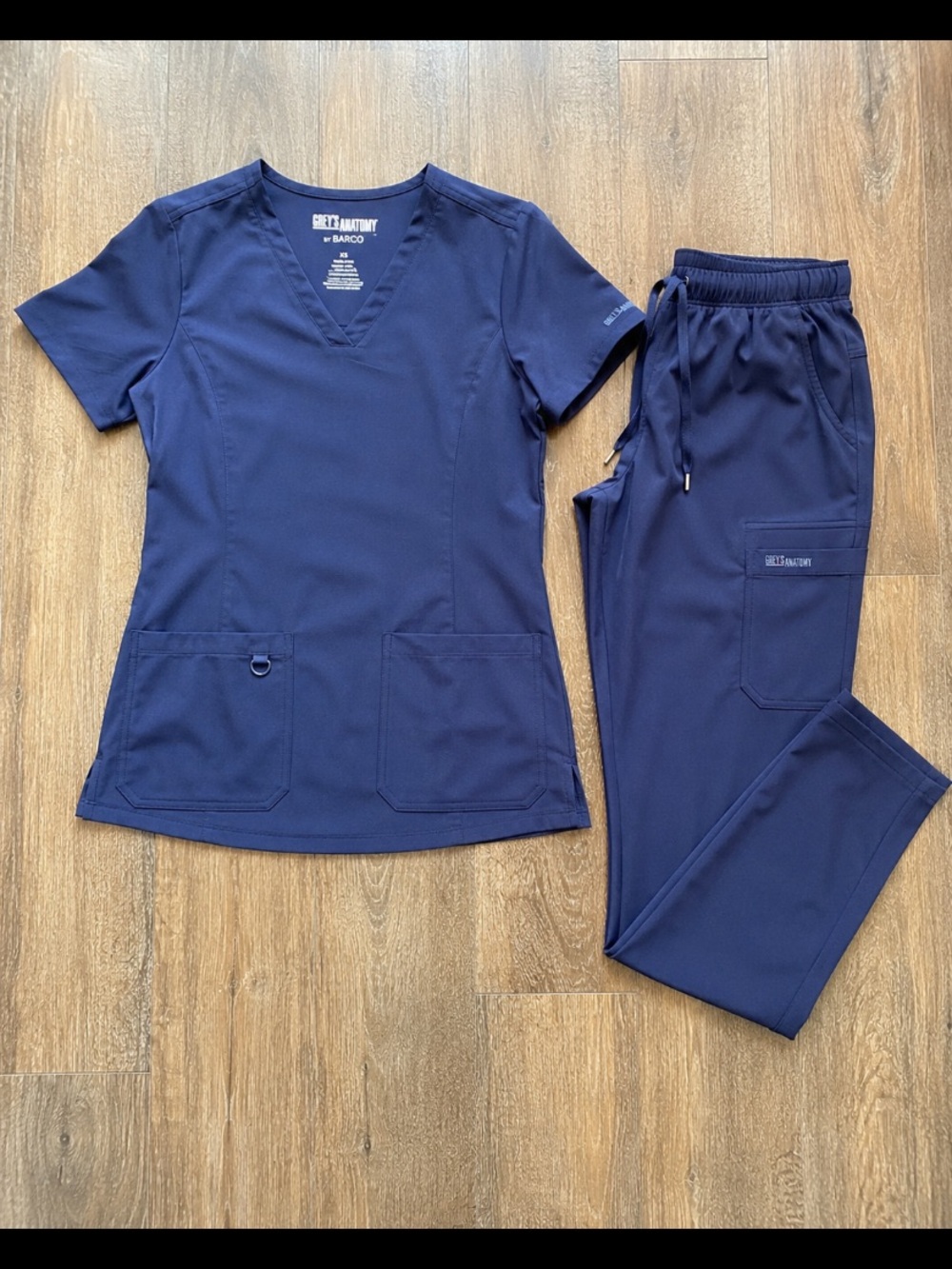 Grey’s Anatomy by Barco Navy Scrub Set Women’s V-Neck Top & Pants Medical Unifor